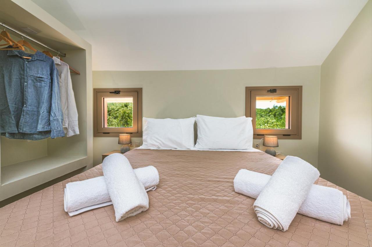 Kozanos Suites With Private Pool 阿莫迪 外观 照片