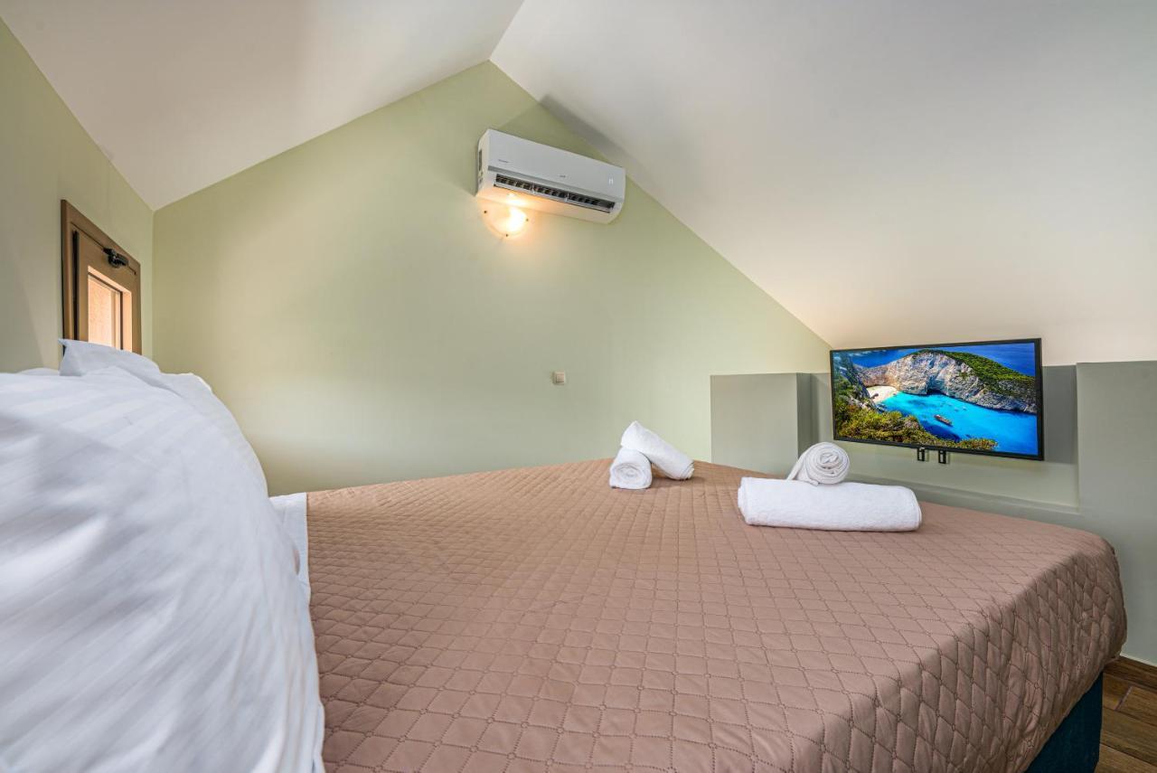 Kozanos Suites With Private Pool 阿莫迪 外观 照片