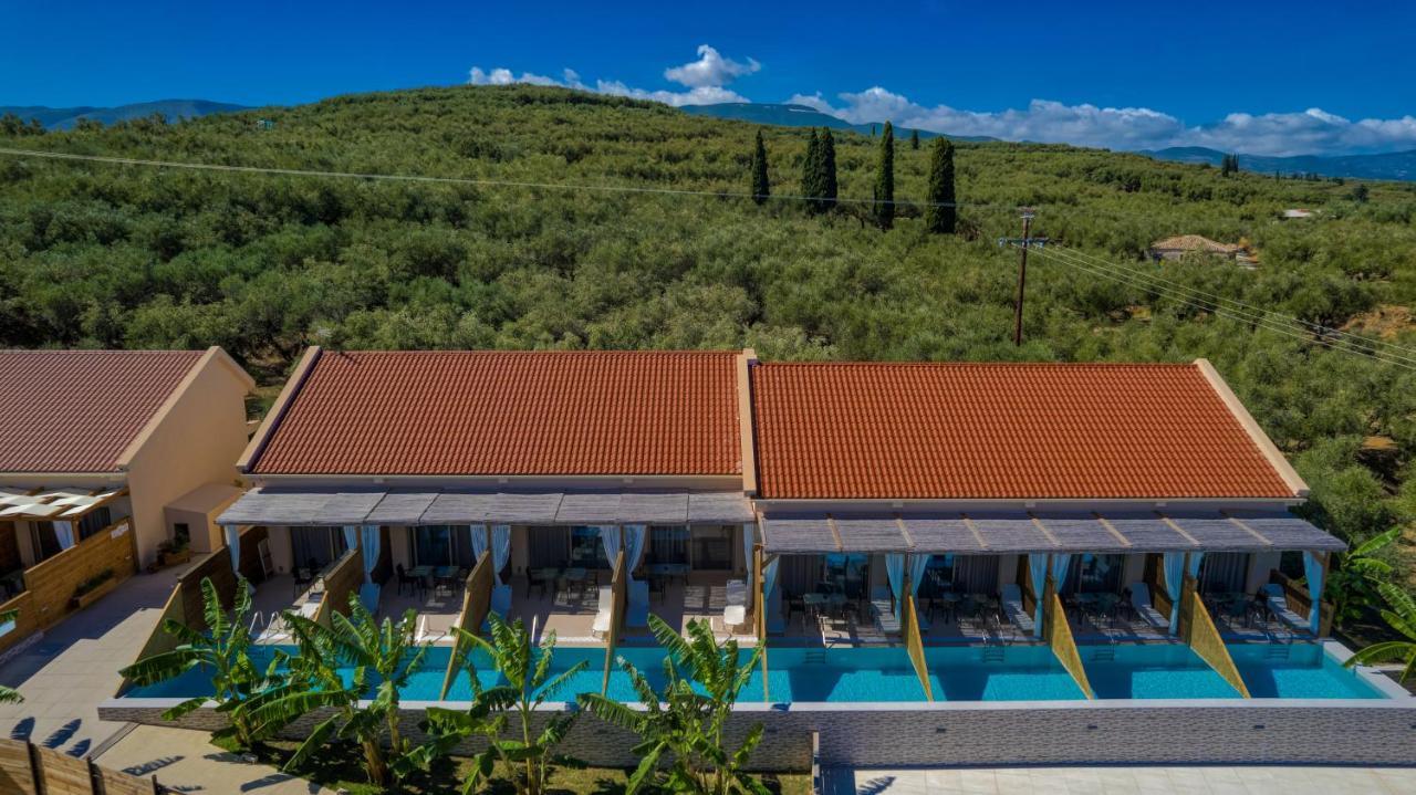 Kozanos Suites With Private Pool 阿莫迪 外观 照片