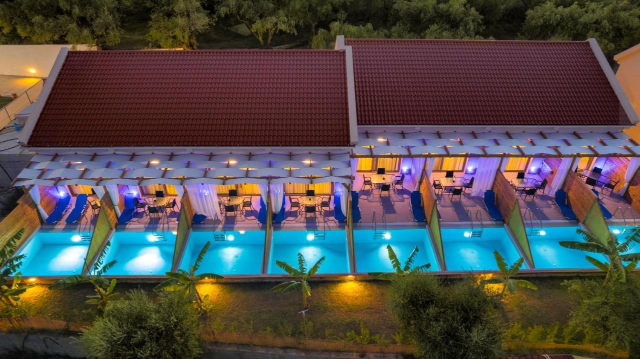 Kozanos Suites With Private Pool 阿莫迪 外观 照片